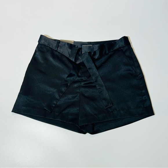 Banana Republic shorts 4” belted chino shorts casual Black New Women size 6 - Picture 2 of 9